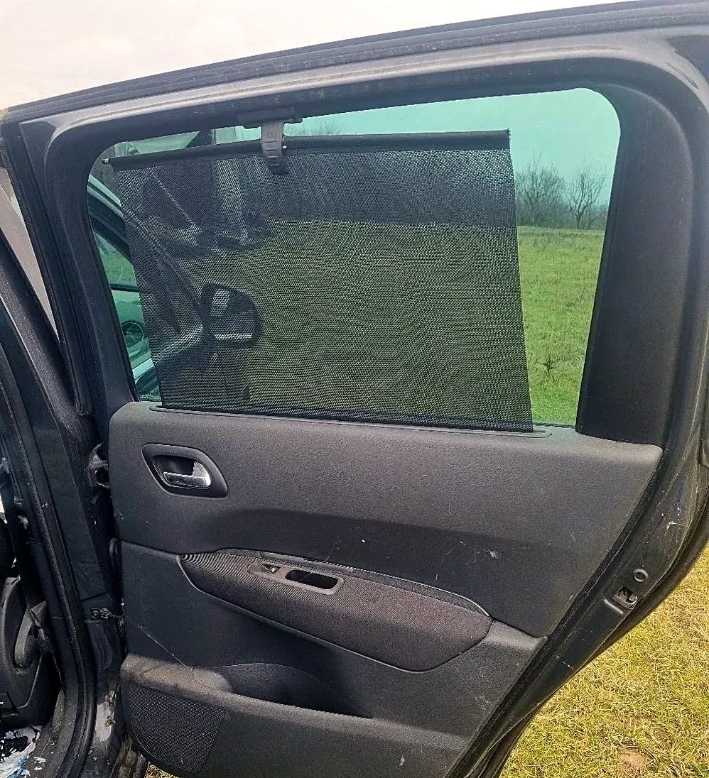 Peugeot 5008 armrest with upholstery