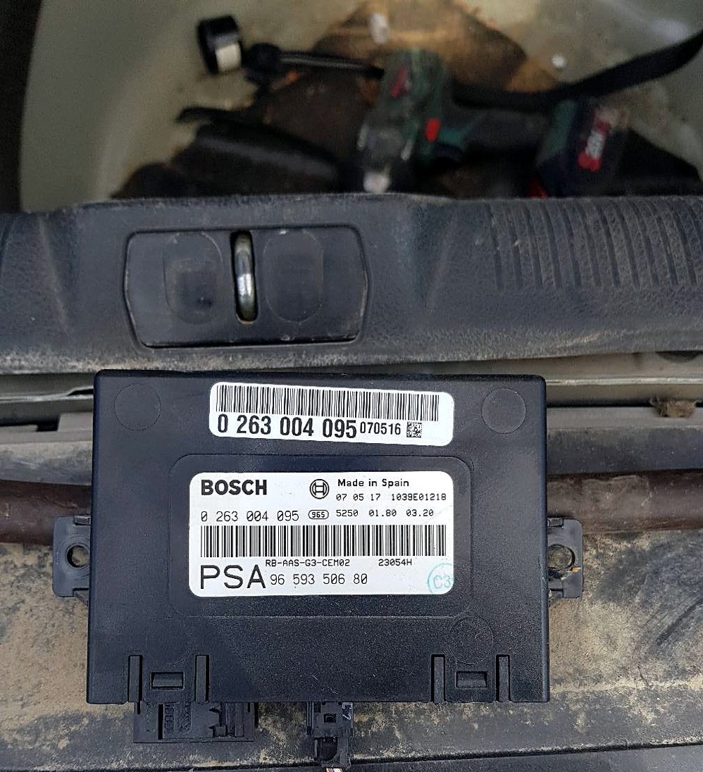 Peugeot 407 parking sensor module
