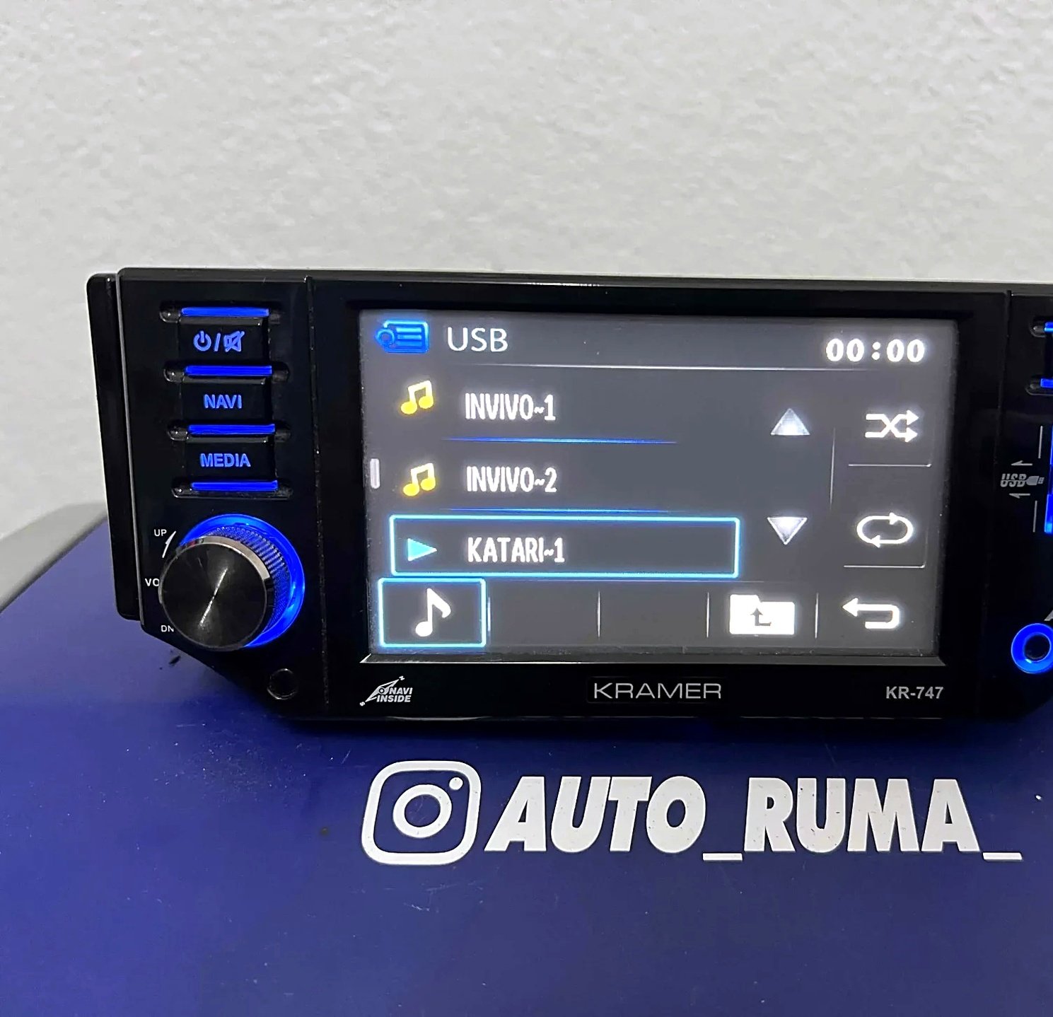 Kramer KR-747 Radio USB CD Aux SD Touch car radio