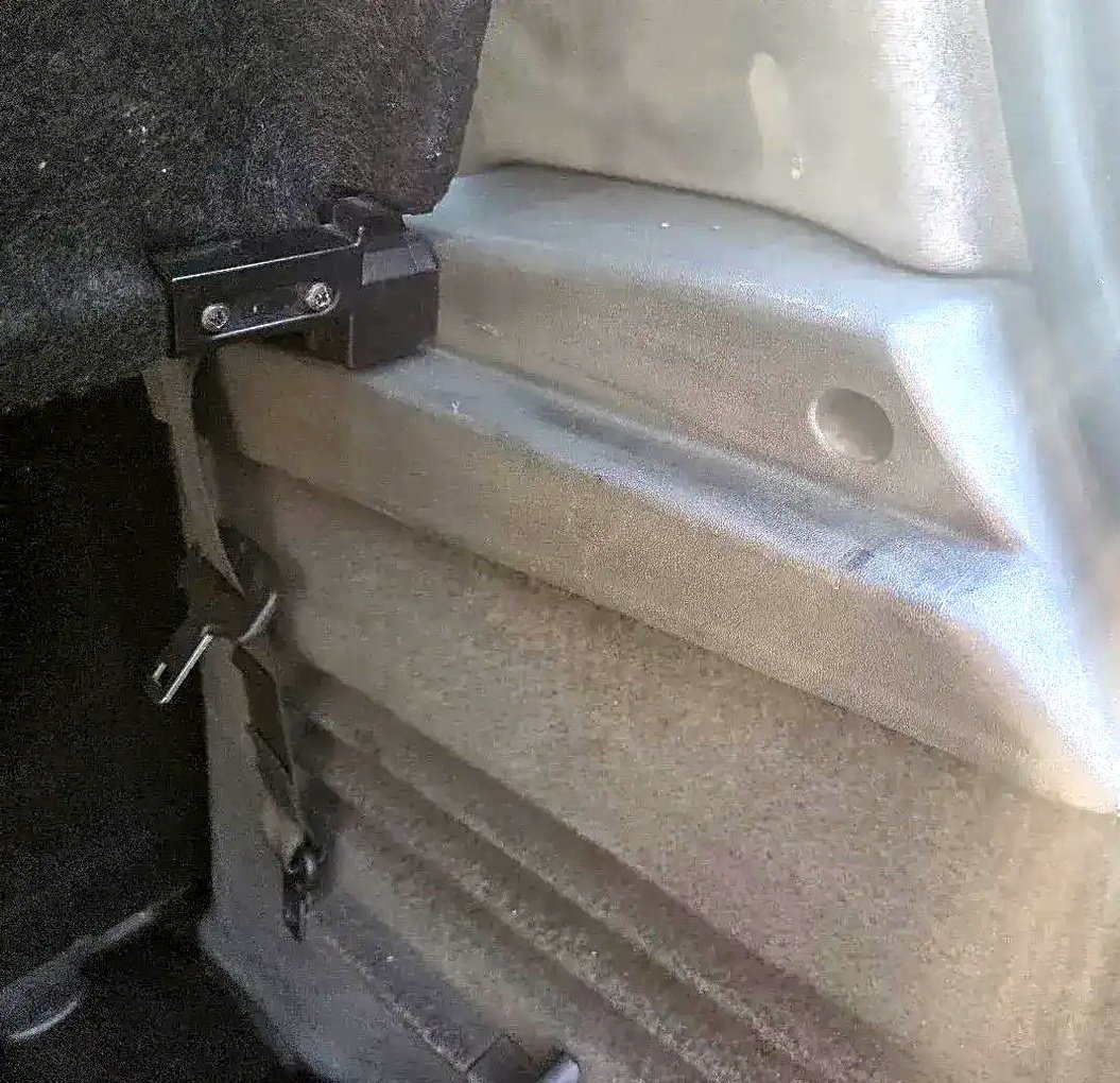 Nosač police gepeka Renault Scenic 2