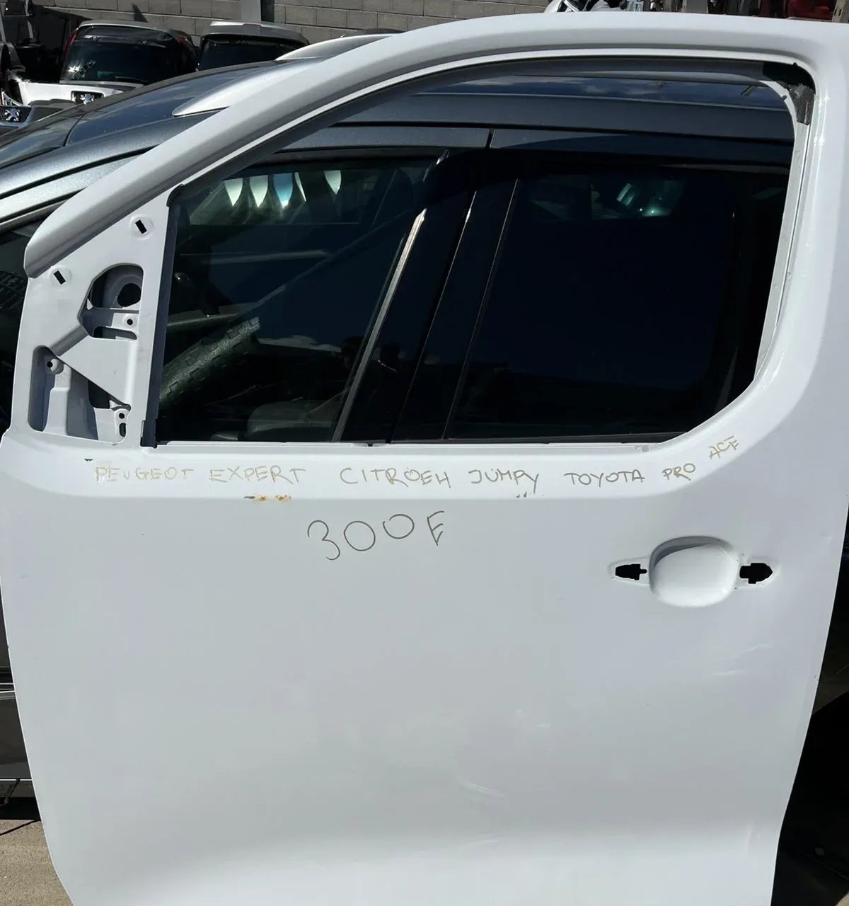 Front left door Pezo Expert Citroen Jumpy Toyota Pro Ace 2016-2023