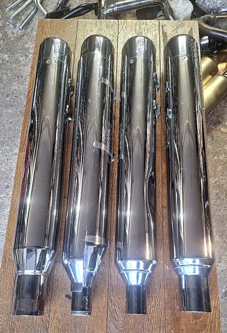 Harley Davidson Touring exhaust pipes - straight