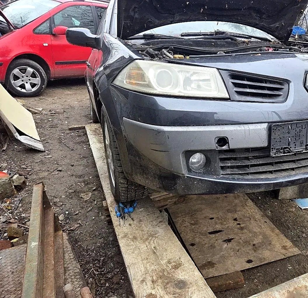 Front bumper Renault Megane 2