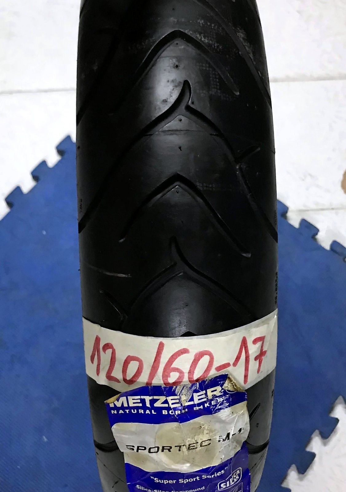 Metzeler Sportec M-1 120/60-17 motociklistička guma