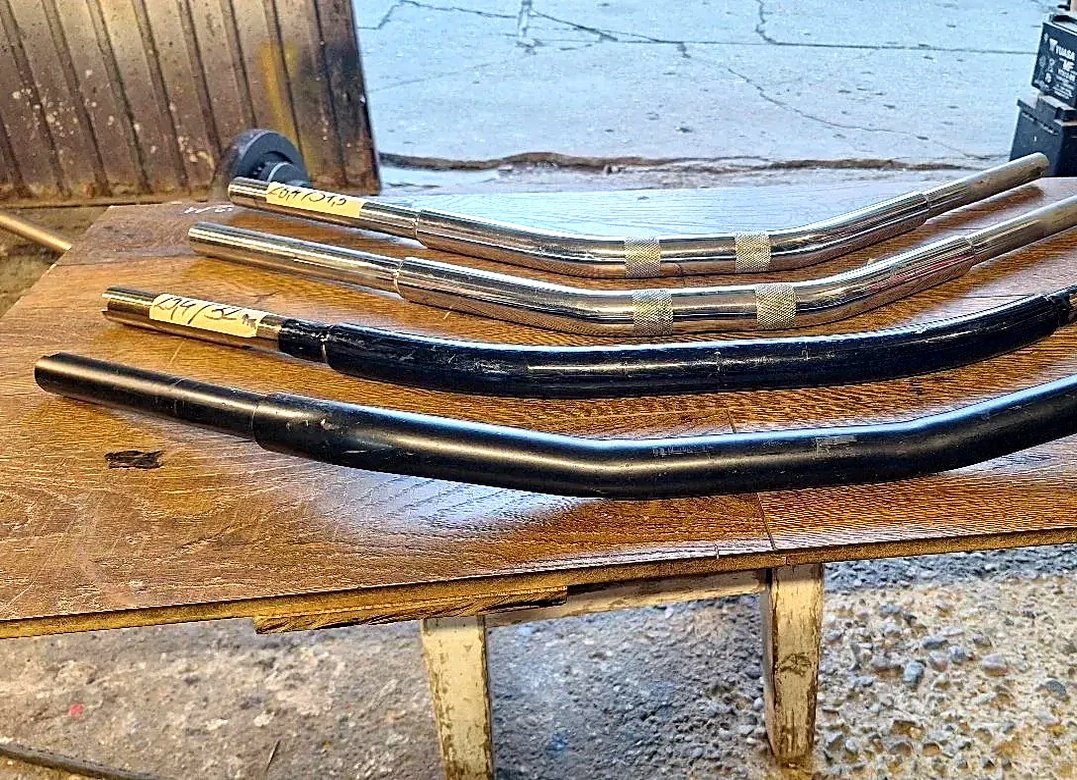 Harley Davidson drag bar chrome / black