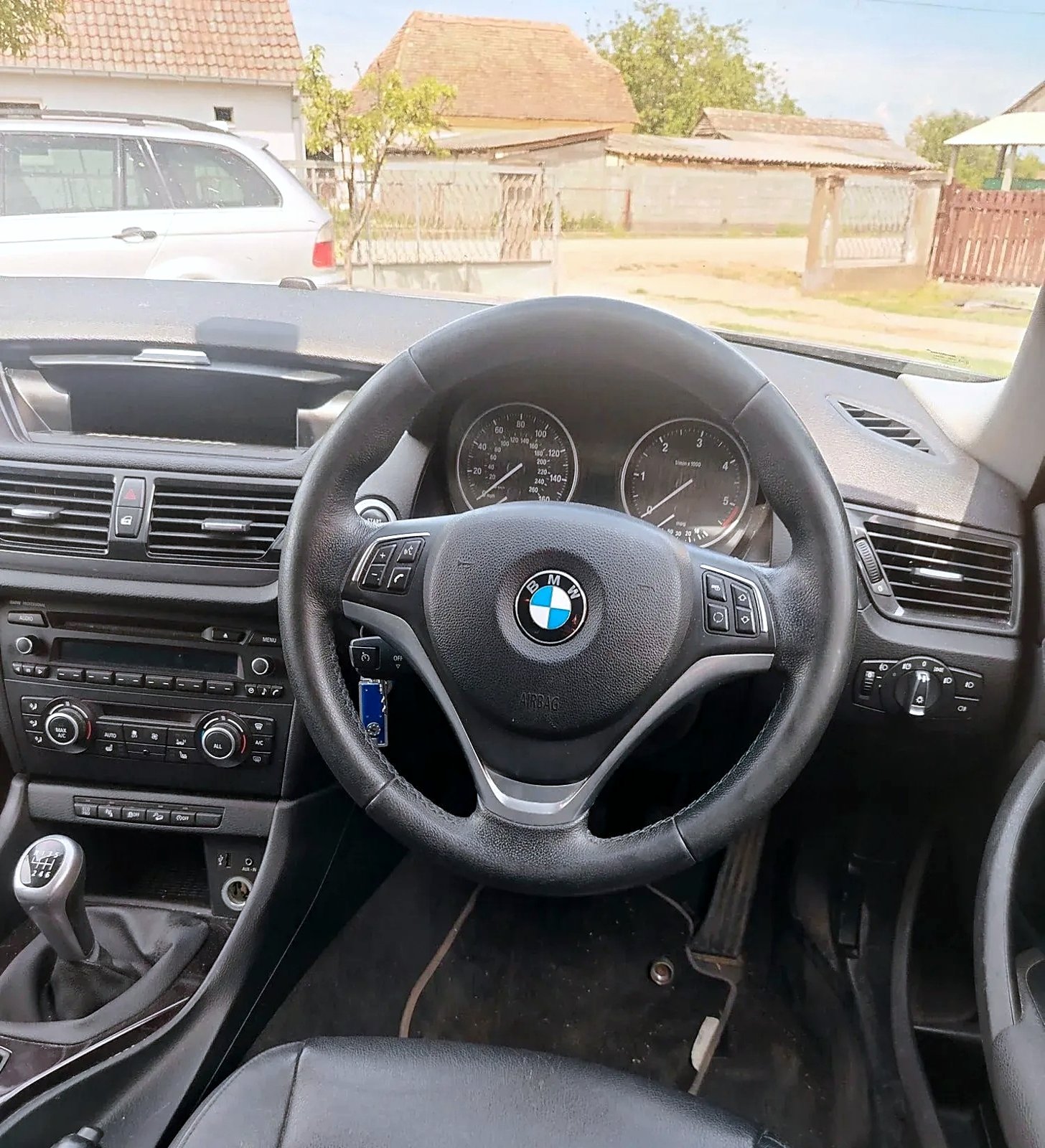 Steering wheel BMW X1 E84