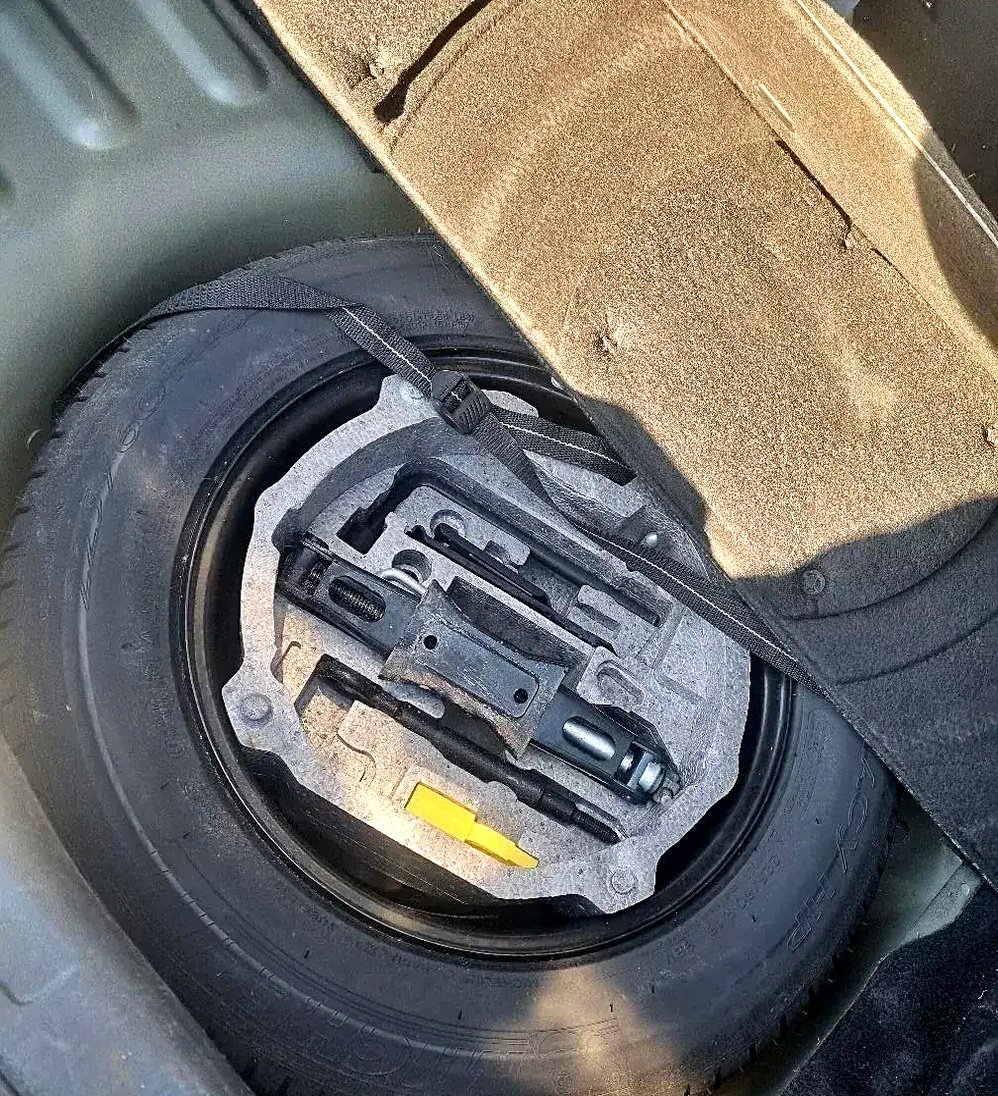 Spare wheel and jack Citroen C5 X7 16-17